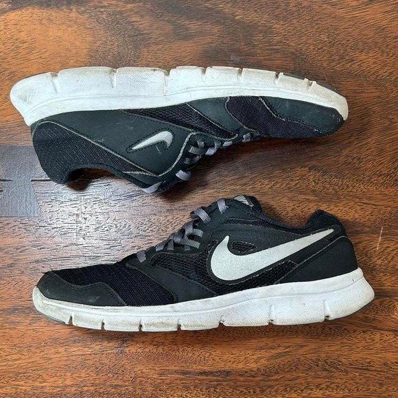 Nike Shoes - Nike flex experience rn3
